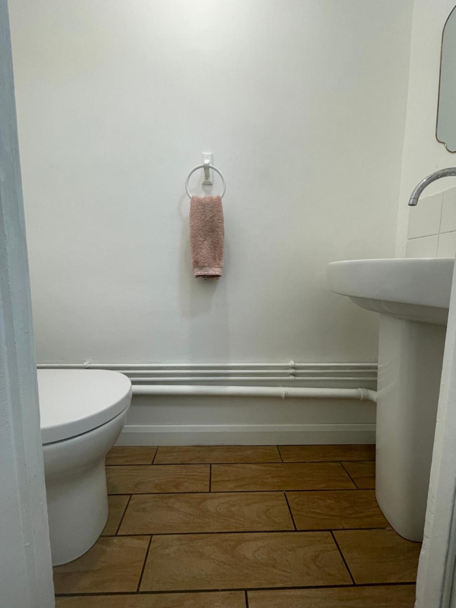 Stylish Townhouse-Sleeps 9-Free Parking Apartment Milton Keynes Exterior photo